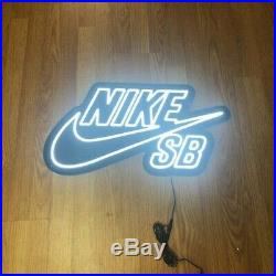 NIKE SB LED RETAIL DEALERS STORE SIGN 24 x 12 (GREAT CONDITION) RARE
